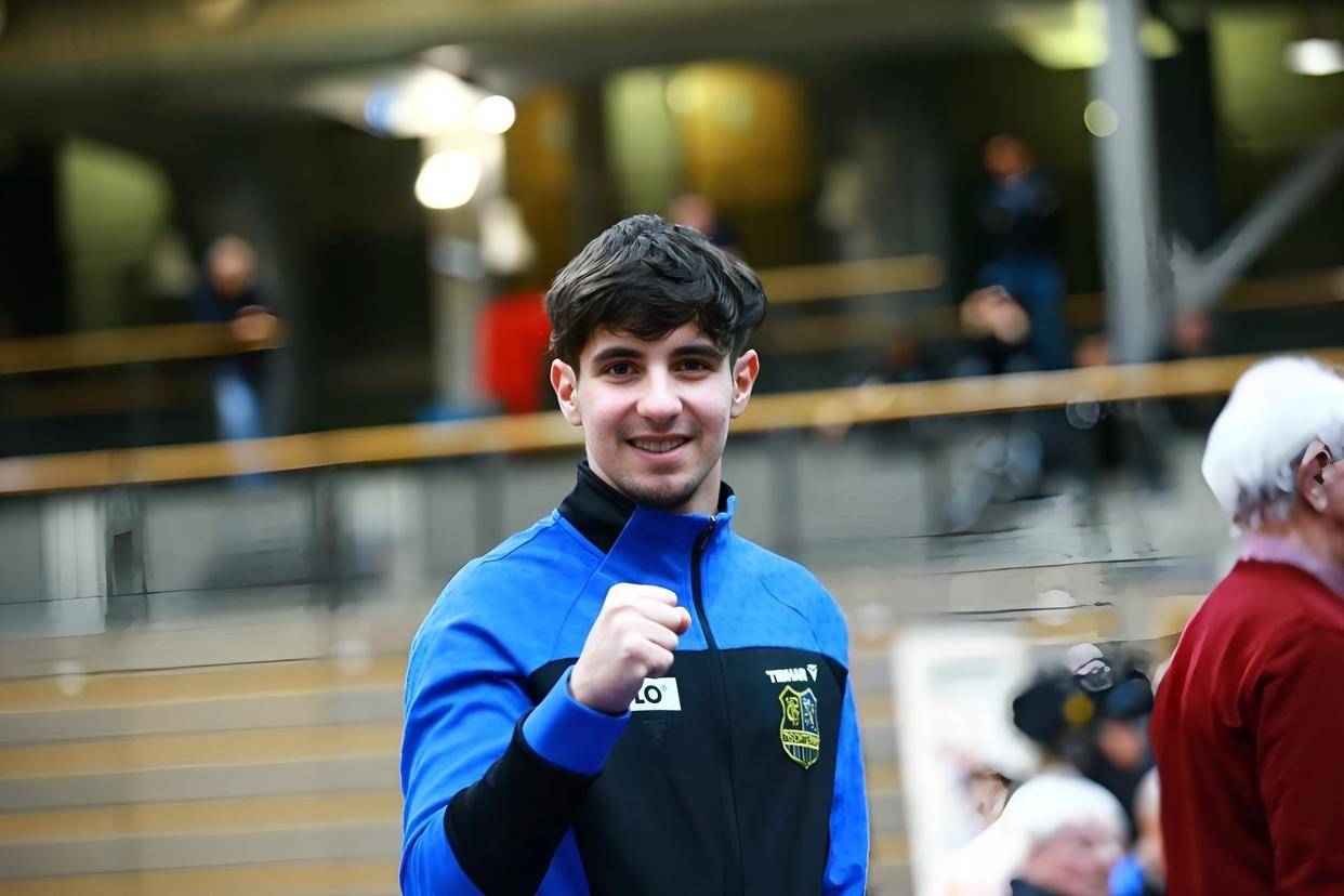 乐鱼体育官方入口-包含风云突变尼斯今夜远射贴柱赛地聚焦——德甲今夜热度飙升，赛后本菲卡备战荷甲瞬间刷屏的词条