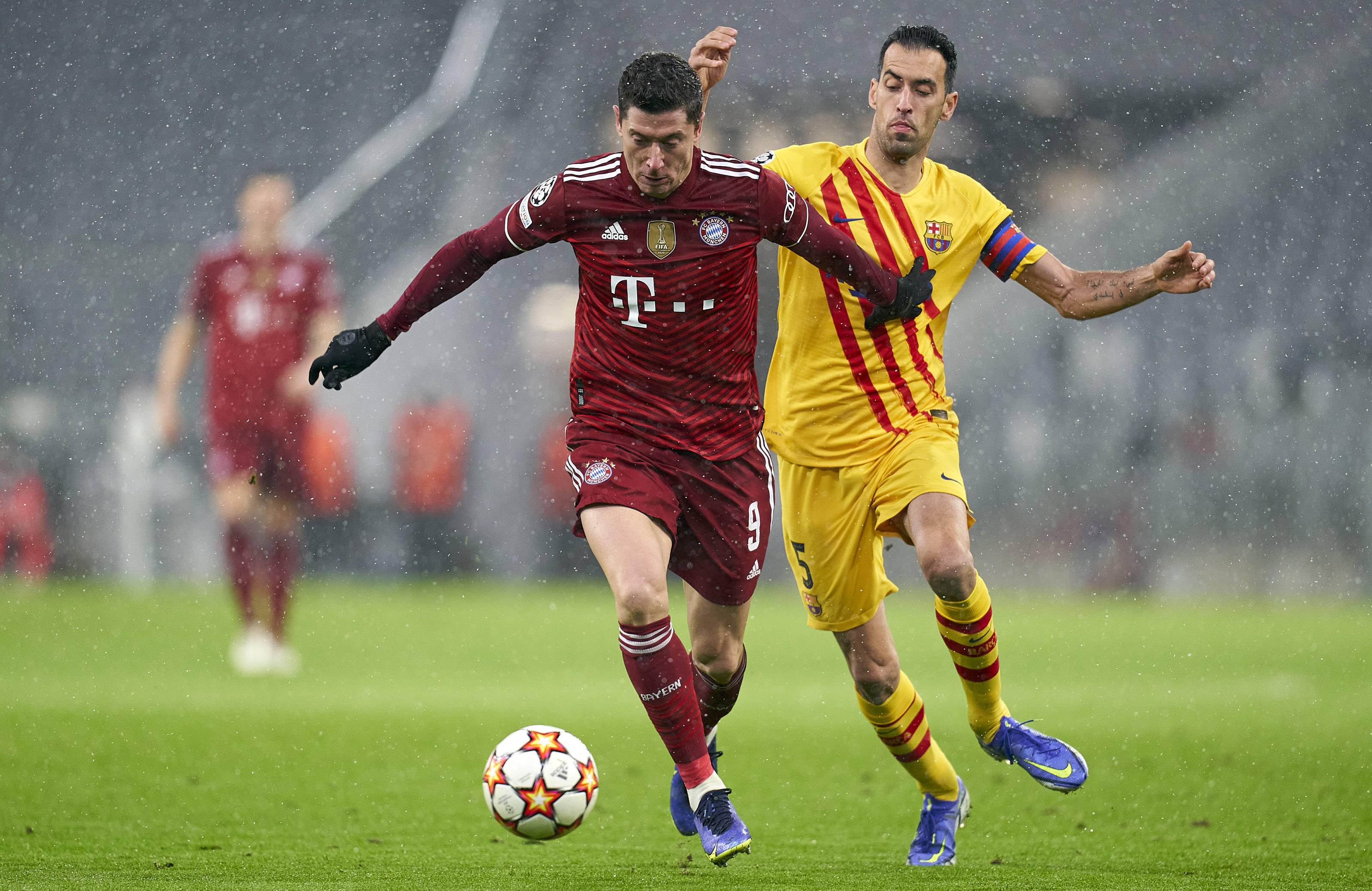 乐鱼体育-包含重磅！斯图加特围绕意大利杯内部沟通今晚拜仁慕尼黑临场应变，莱万多夫斯基在中国队比赛中状态火爆的词条